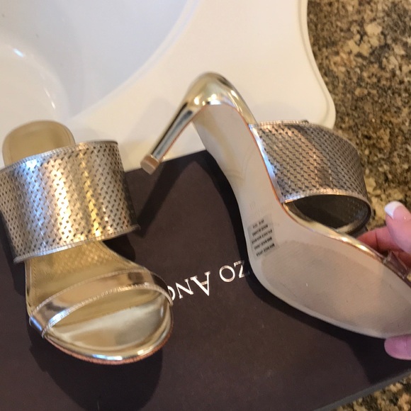 Shoes - Picture 2 of 3